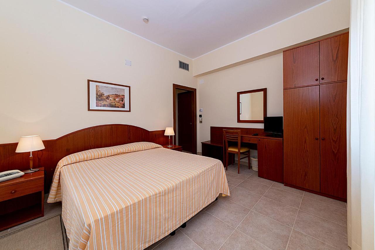 Il Nocchiero City Hotel Soverato Marina Luaran gambar